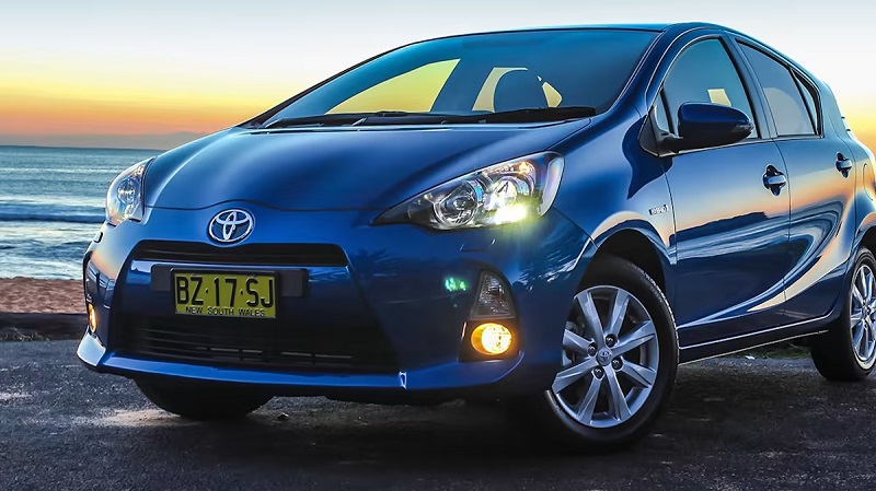 Descargar Manual Toyota Prius C 2014 de Usuario