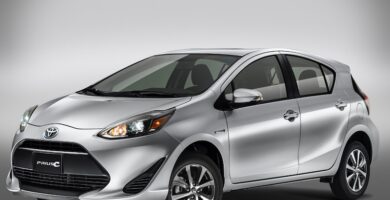 Descargar Manual Toyota Prius C 2019 de Usuario