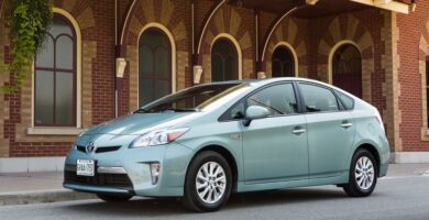 Descargar Manual Toyota Prius Plug-in Hybrid 2014 de Usuario