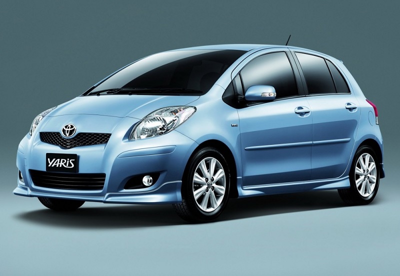 Descargar Manual Toyota Yaris Hatchback 2009 de Usuario