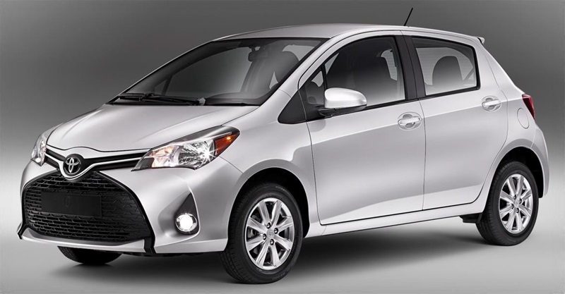 Descargar Manual Toyota Yaris Hatchback 2015 de Usuario
