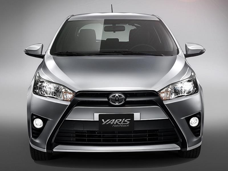 Descargar Manual Toyota Yaris Hatchback 2017 de Usuario