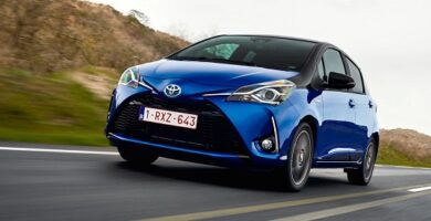 Descargar Manual Toyota Yaris Hybrid 2018 de Usuario