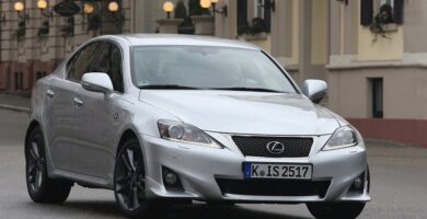 Descargar Manual Lexus IS 220d 2010 de Usuario