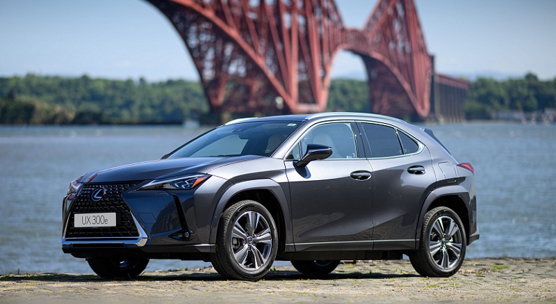 Descargar Manual Lexus UX 300e 2022 de Usuario