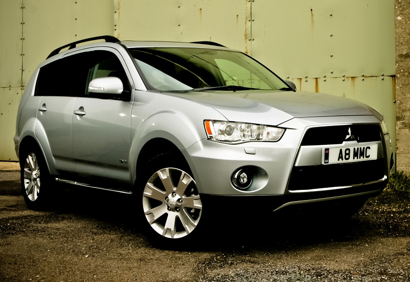 Descargar Manual Mitsubishi Outlander Diesel 2011 de Usuario