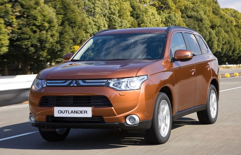 Descargar Manual Mitsubishi Outlander Diesel 2012 de Usuario