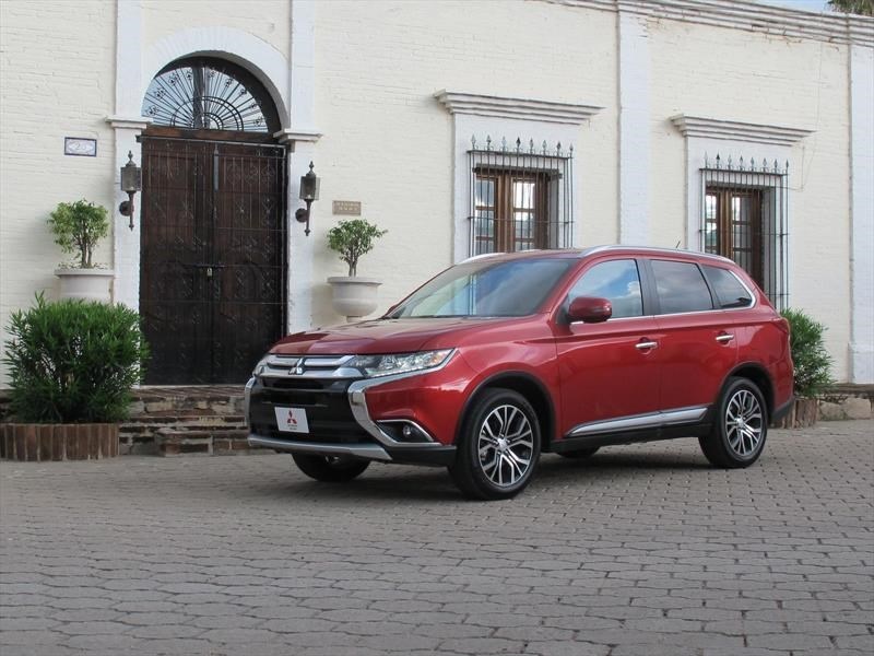 Descargar Manual Mitsubishi Outlander Diesel 2017 de Usuario