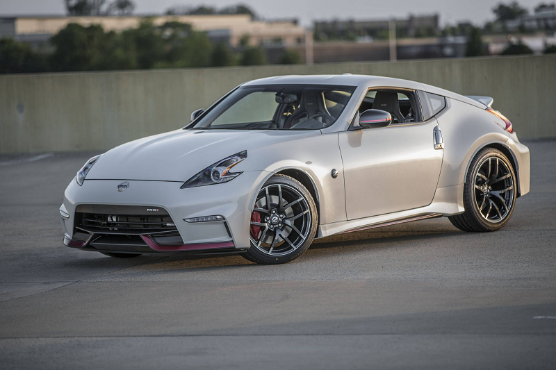 Descargar Manual Nissan 370Z Coupe 2018 de Usuario