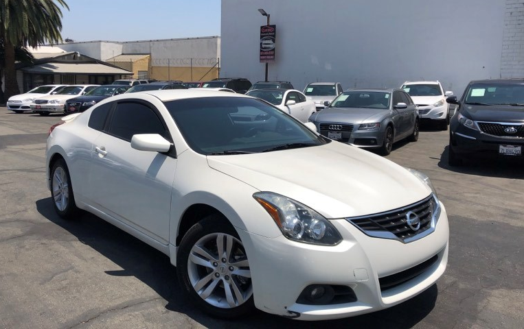 Descargar Manual Nissan Altima Copue 2013 de Usuario