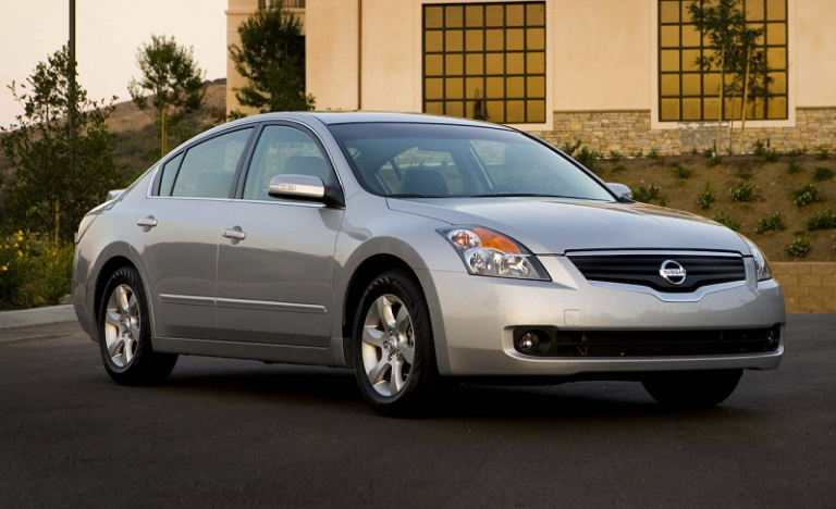 Manual de Propietario Nissan Altima Hybrid 2009 Descargar PDF Gratis