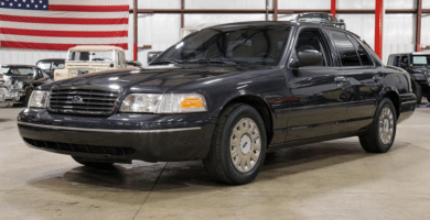 Descargar Manual Ford Crown Victoria 2004 de Usuario