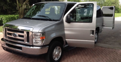 Descargar Manual Ford E-350 2012 de Usuario