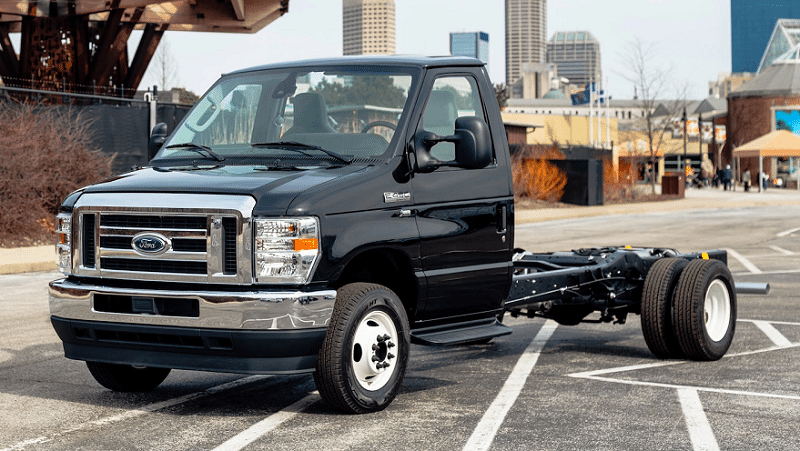 Descargar Manual Ford E-450 2022 de Usuario