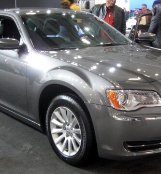 Descargar Manual Chrysler 300 2011 de Usuario