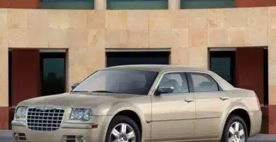 Descargar Manual Chrysler 300C 2009 de Usuario