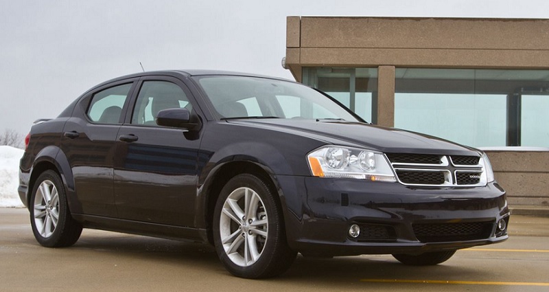 Descargar Manual Dodge Avenger 2014 de Usuario