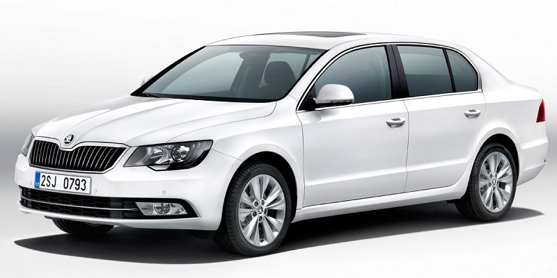 Descargar Manual Skoda Superb 2013 de Usuario