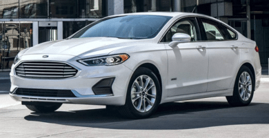 Descargar Manual Ford Fusion Hybrid 2020 de Usuario