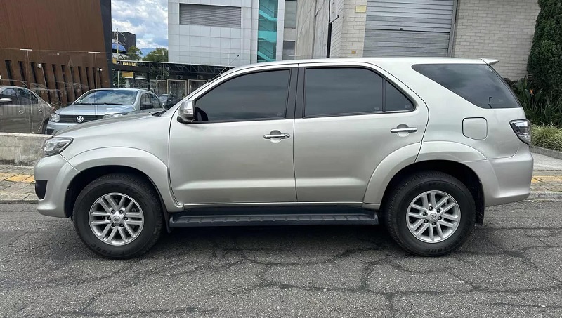 Descargar Manual de Taller TOYOTA Fortuner 2012 PDF Gratis