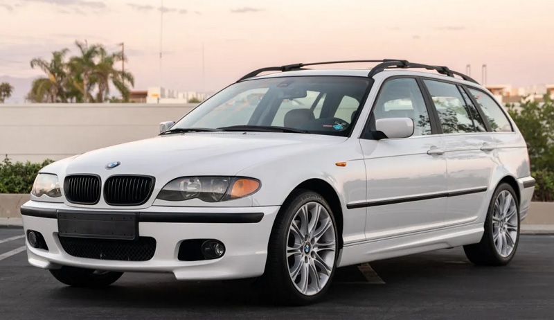 Descargar Manual de Propietario BMW 325iT Wagon 2003 PDF gratis