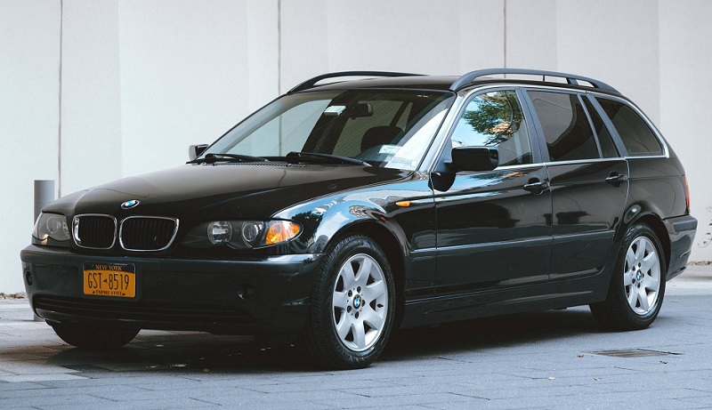 Descargar Manual de Propietario BMW 325it 2004 PDF gratis