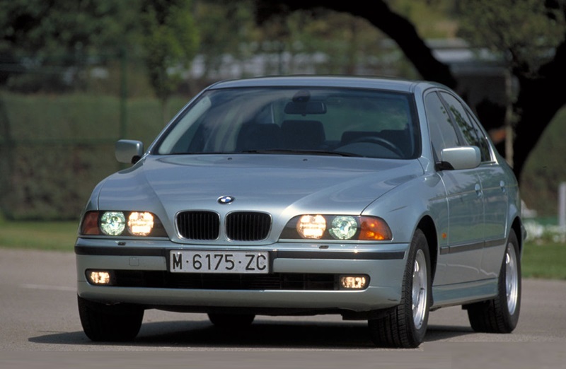 Descargar Manual de Propietario BMW 525i 2001 PDF gratis