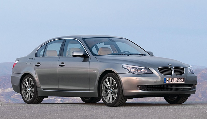 Descargar Manual de Propietario BMW 528i Sedan 2009 PDF gratis