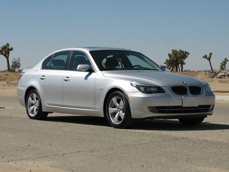 Descargar Manual de Propietario BMW 528i Sedan 2010 PDF gratis