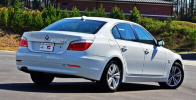 Descargar Manual de Propietario BMW 528i xDrive 2009 PDF gratis