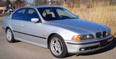 Descargar Manual de Propietario BMW 540i Sedan 2000 PDF gratis