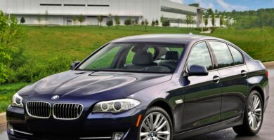 Descargar Manual de Propietario BMW 550i 2014 PDF gratis