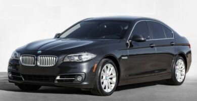 Descargar Manual de Propietario BMW 550i Sedan 2015 PDF gratis