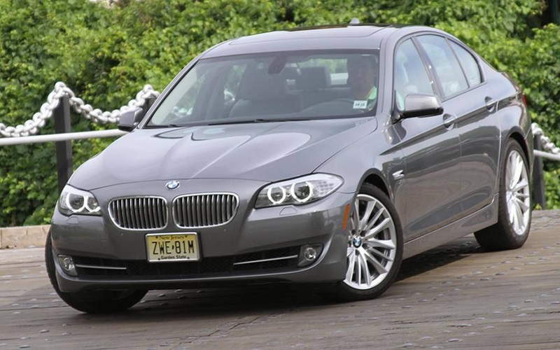 Descargar Manual de Propietario BMW 550i xDrive 2011 PDF gratis