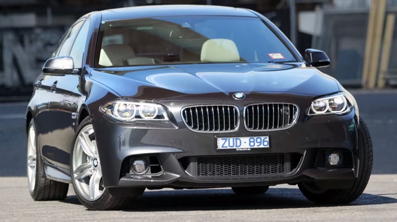 Descargar Manual de Propietario BMW 550i xDrive 2014 PDF gratis