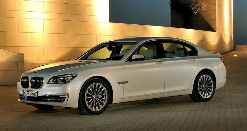 Descargar Manual de Propietario BMW 740i Sedan 2015 PDF gratis