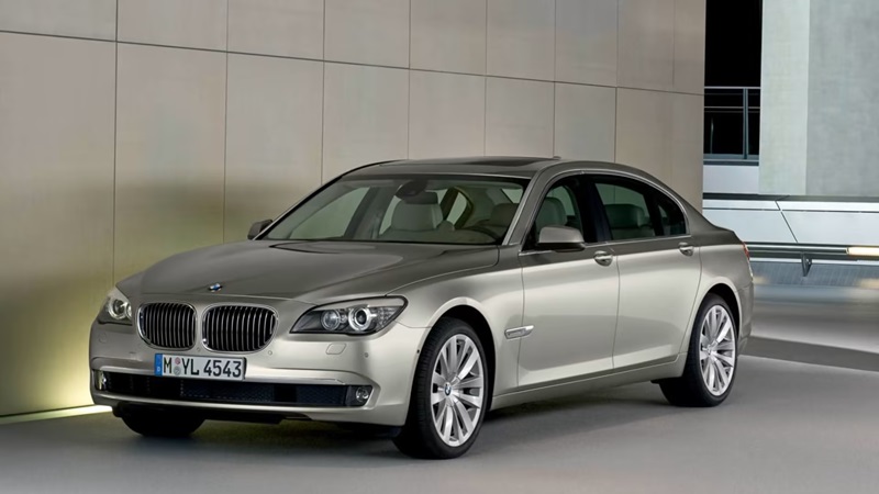 Descargar Manual de Propietario BMW 750i 2009 PDF gratis