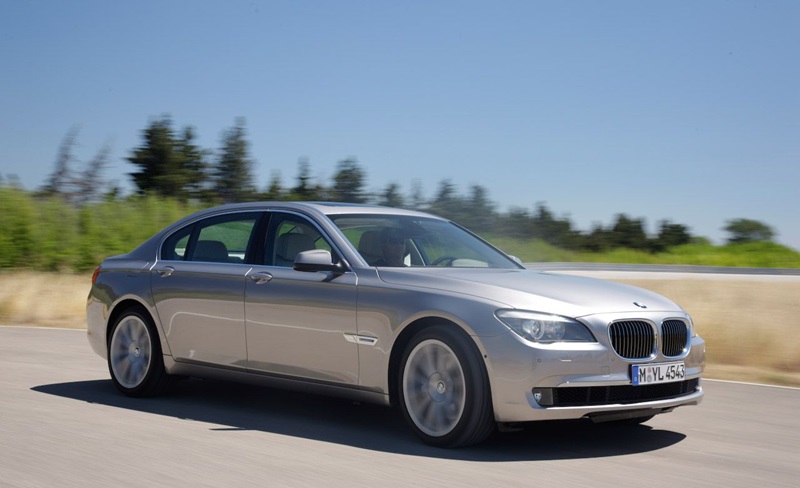 Descargar Manual de Propietario BMW 750i Sedan 2007 PDF gratis