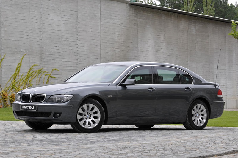 Descargar Manual de Propietario BMW 750i Sedan 2008 PDF gratis