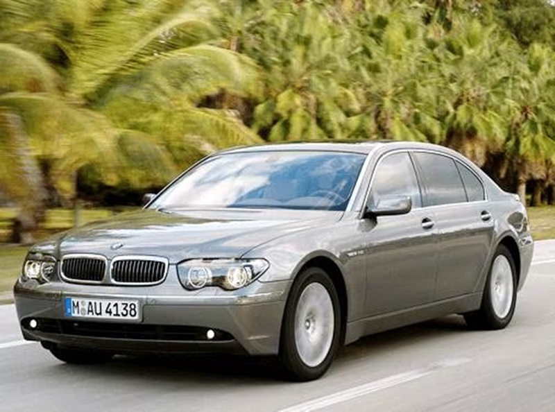 Descargar Manual de Propietario BMW 760Li Sedan 2003 PDF gratis