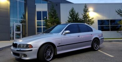 Descargar Manual de Propietario BMW M5 Sedan 2002 PDF gratis