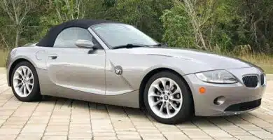 Descargar Manual de Propietario BMW Z4 2.5i 2005 PDF gratis