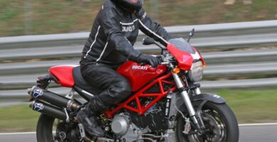 Descargar el Manual de Propietario Moto DUCATI Monster S4R PDF gratis